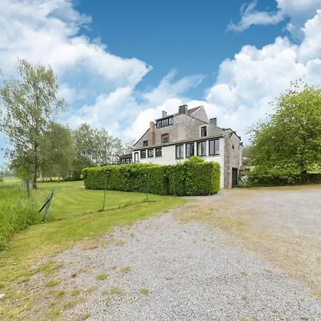 In Ardennes With Sauna And Jacuzzi Casa vacanze Grandhan