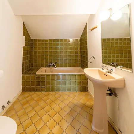 Holiday home In Ardennes With Sauna And Jacuzzi Grandhan